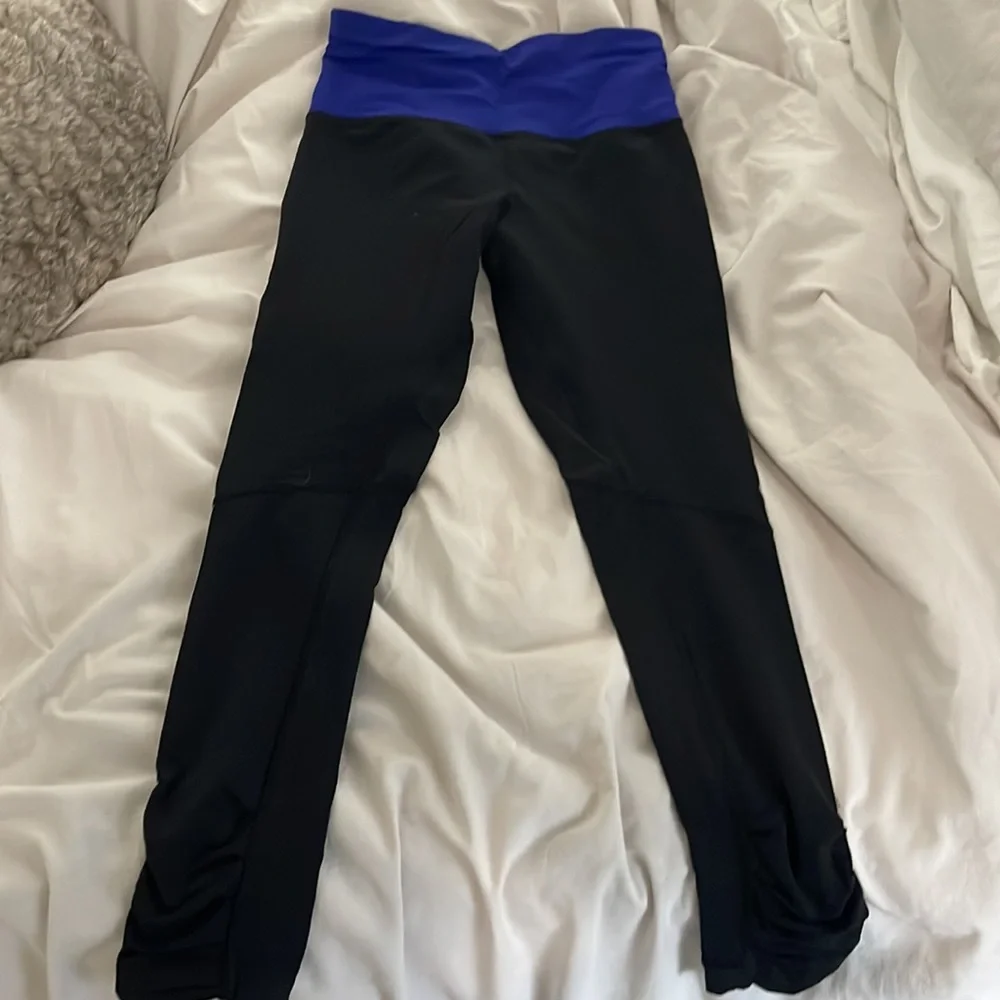 Selling - Picture 2 of 5